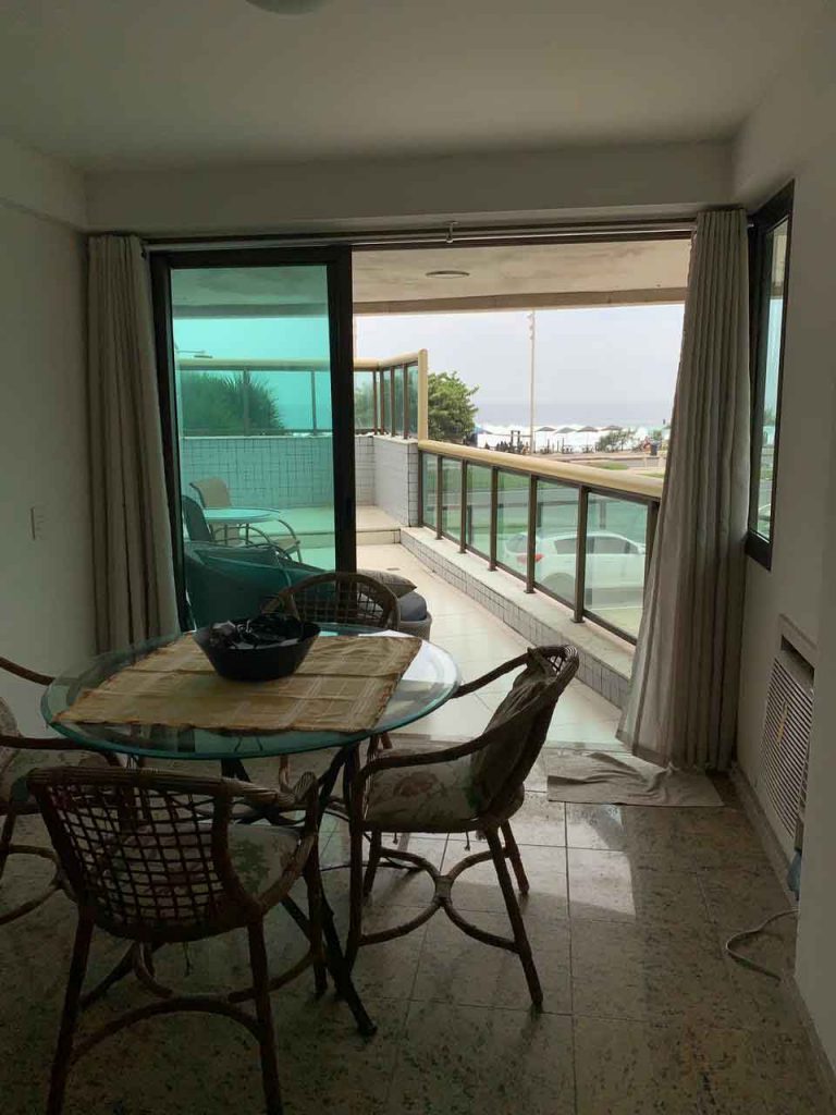 Barra da Tijuca – Av Lúcio Costa – Flat