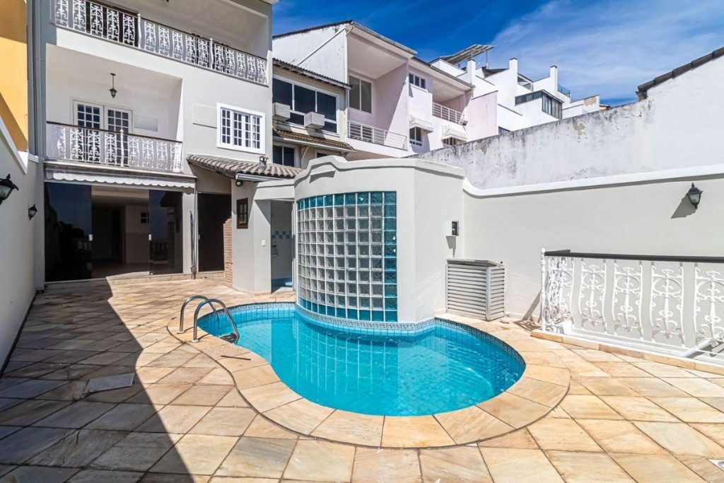 Jacarepaguá – Casa em Condomínio – 3 quartos – 241m² – R$1.090.000,00