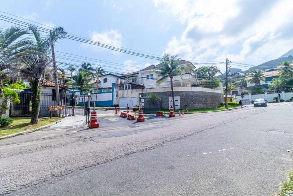 Jacarepaguá – Casa em Condomínio – 3 quartos – 241m² – R$1.090.000,00