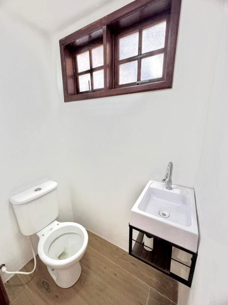 Vargem Grande – Casa duplex – 4 quartos – R$580.000,00