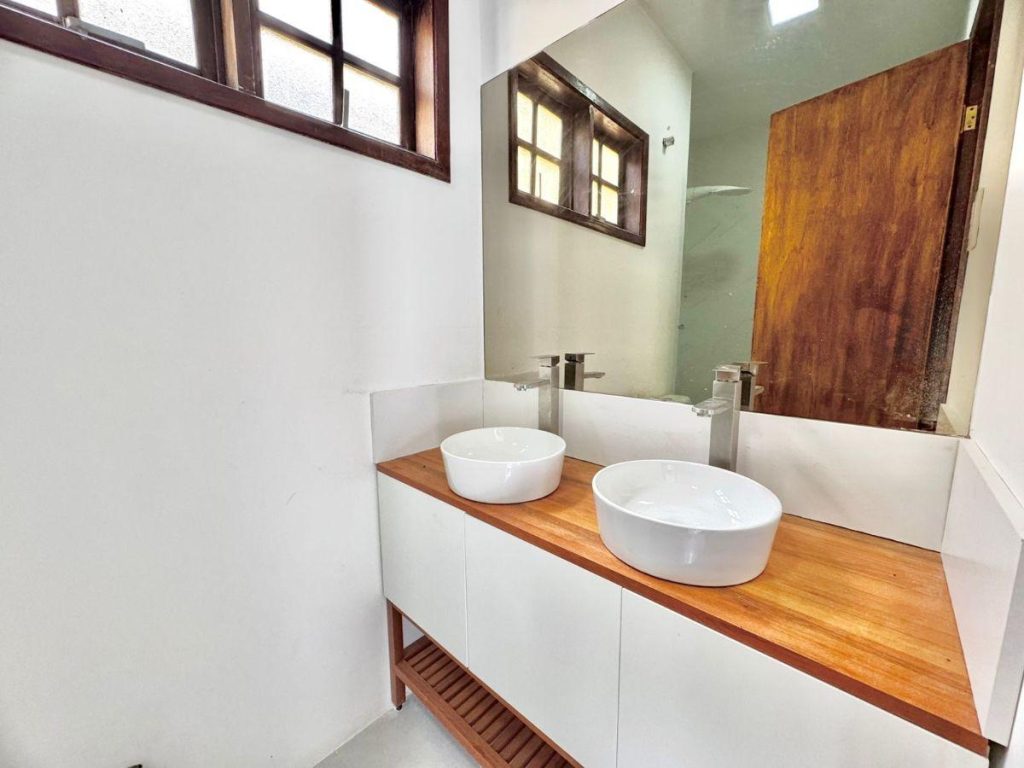 Vargem Grande – Casa duplex – 4 quartos – R$580.000,00