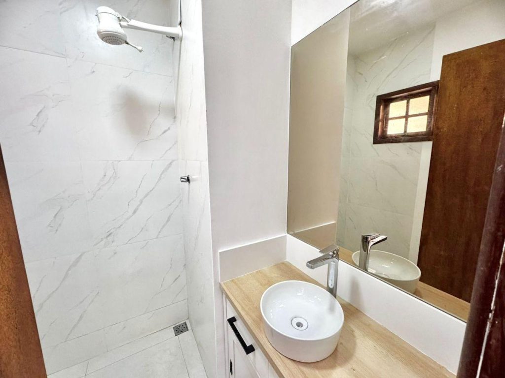 Vargem Grande – Casa duplex – 4 quartos – R$580.000,00