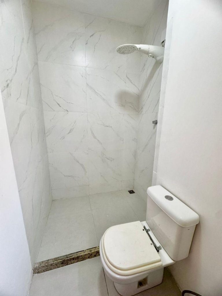 Vargem Grande – Casa duplex – 4 quartos – R$580.000,00