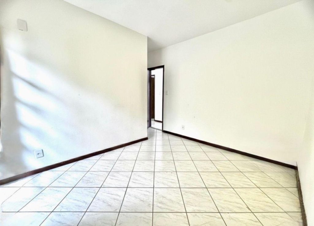 Vargem Grande – Casa duplex – 4 quartos – R$580.000,00