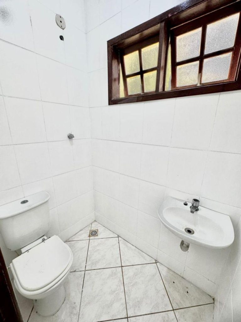 Vargem Grande – Casa duplex – 4 quartos – R$580.000,00