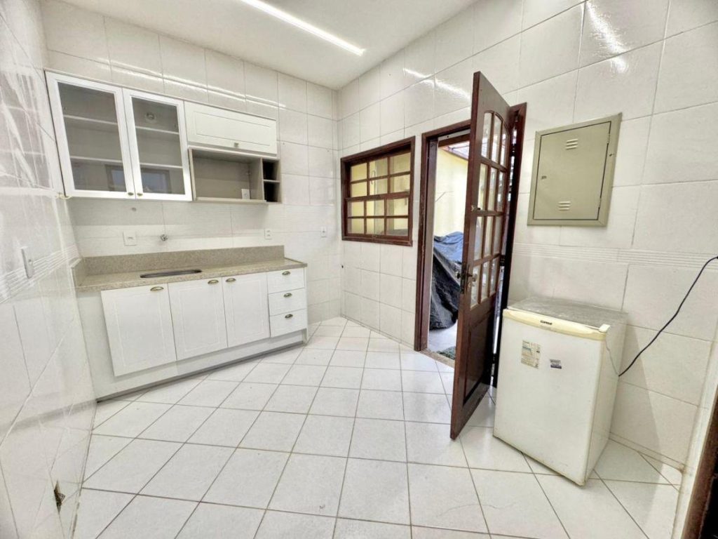 Vargem Grande – Casa duplex – 4 quartos – R$580.000,00