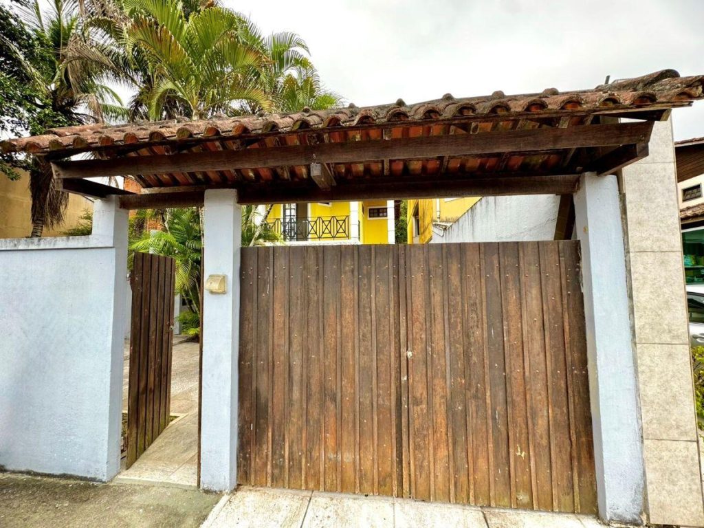 Vargem Grande – Casa duplex – 4 quartos – R$580.000,00
