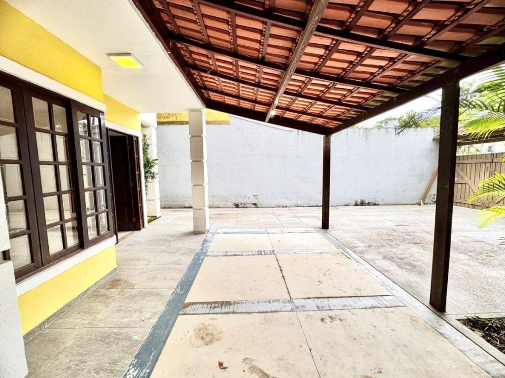 Vargem Grande – Casa duplex – 4 quartos – R$580.000,00
