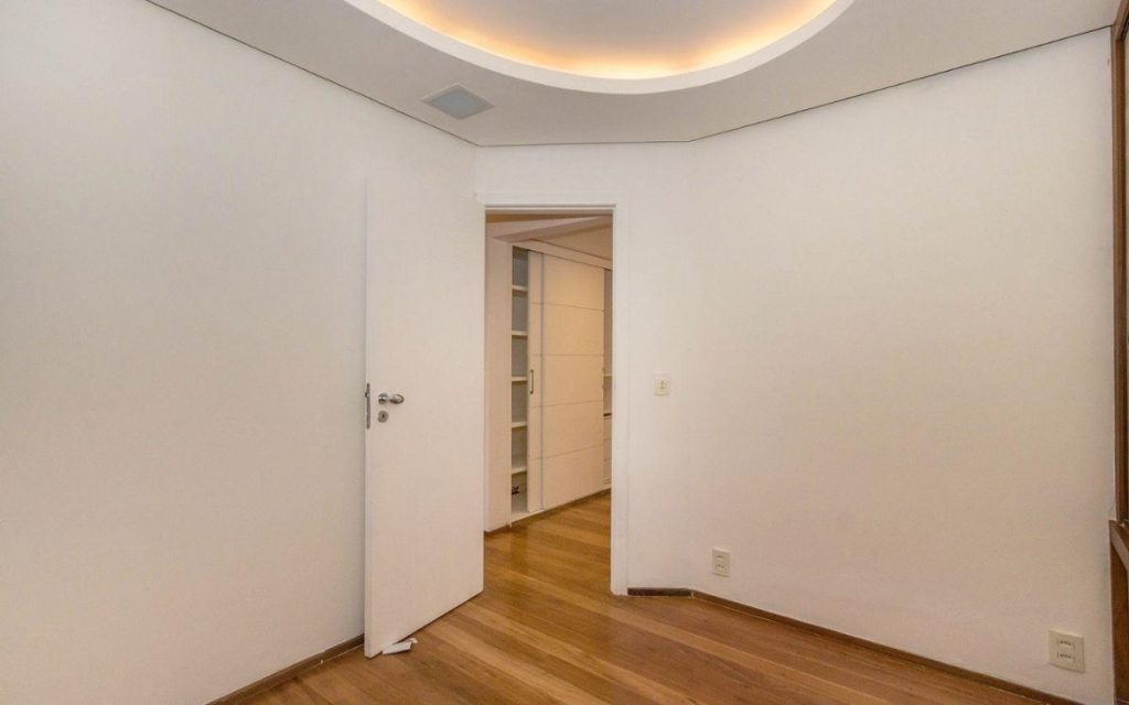 Leblon – Rua Aperana – 2 quartos – 79m²