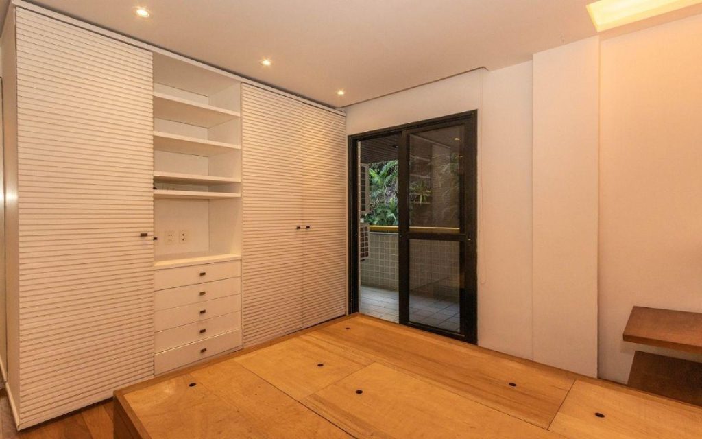 Leblon – Rua Aperana – 2 quartos – 79m²