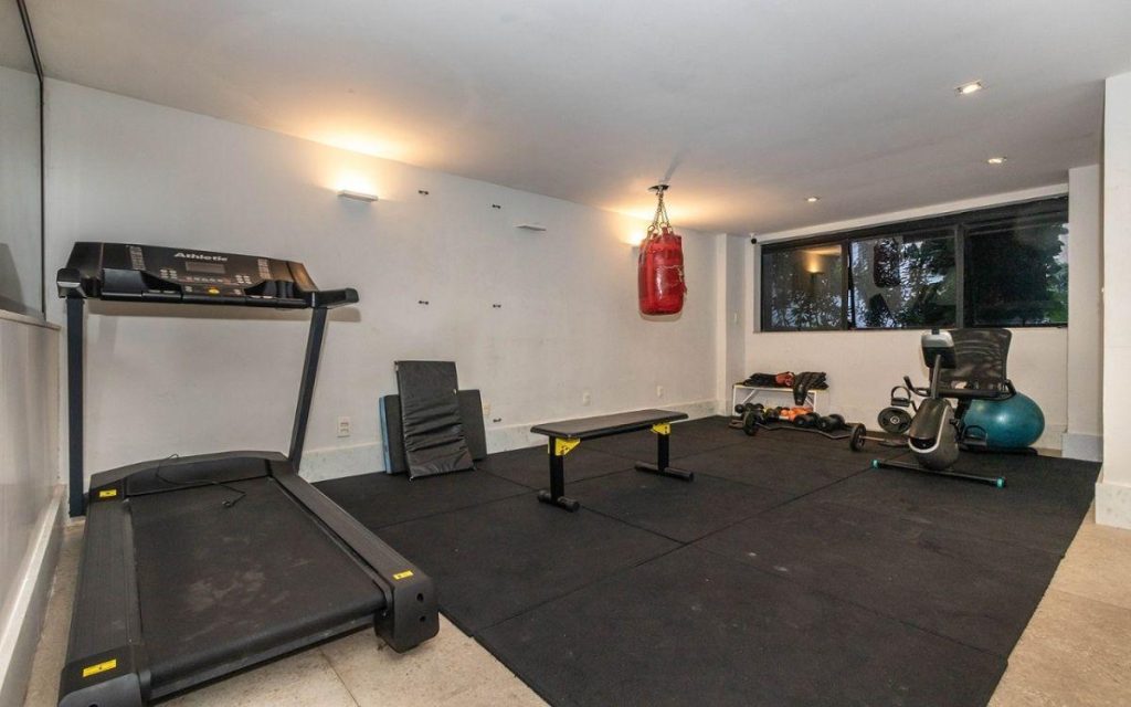 Leblon – Rua Aperana – 2 quartos – 79m²