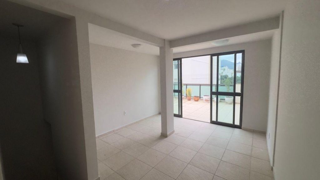 Tijuca – Cobertura – R. Visconde de Figueiredo – 3 quartos – 210m²