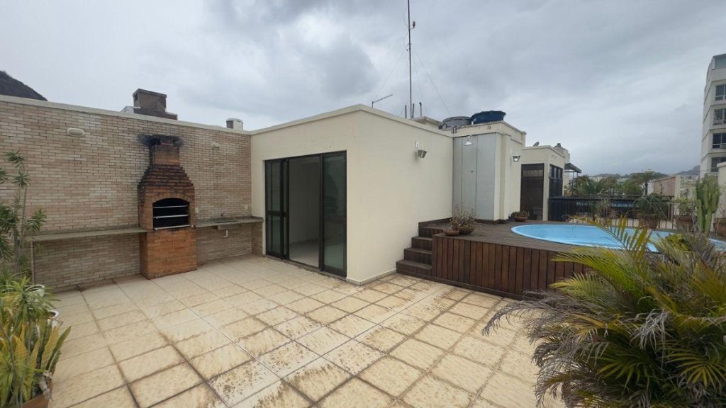 Tijuca – Cobertura – R. Visconde de Figueiredo – 3 quartos – 210m²