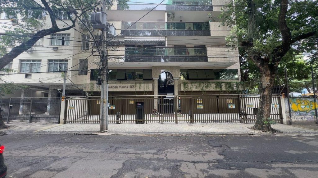 Tijuca – Cobertura – R. Visconde de Figueiredo – 3 quartos – 210m²
