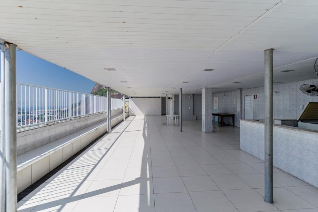 Botafogo – Rua Lauro Muller – 2 quartos – 78m²