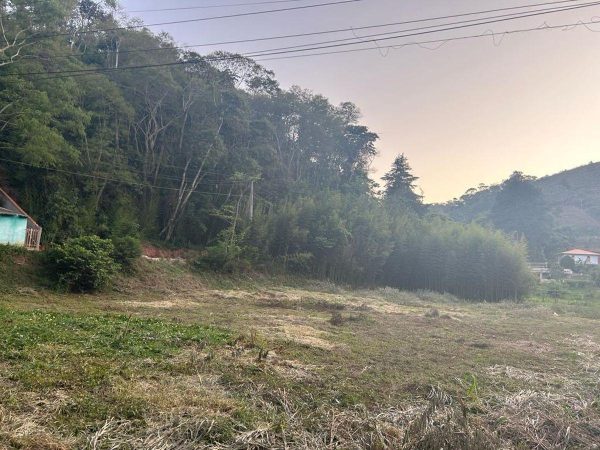 Vale das Videiras – Petrópolis – 2 Lotes – 4.050 m² – R$250.000,00