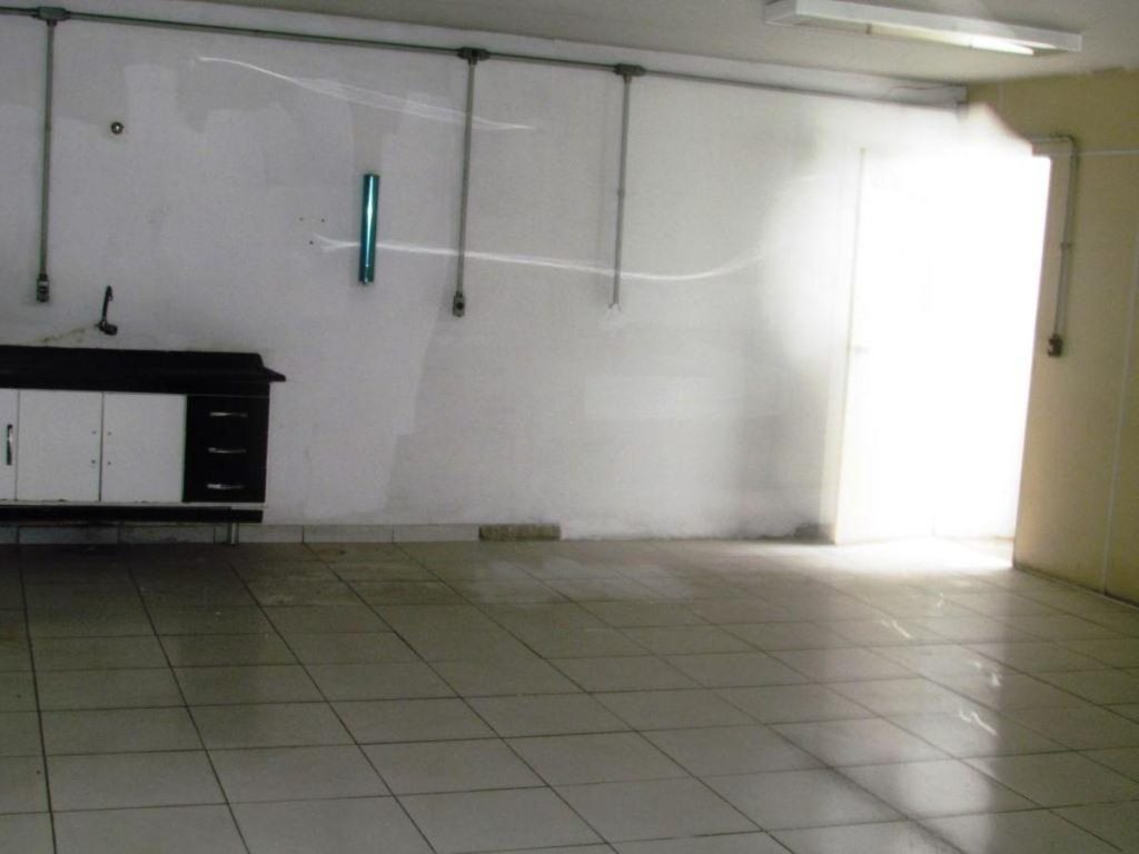 Galpão – São Cristóvão – Rua Melo e Souza – 780 m² – R$40.000,00