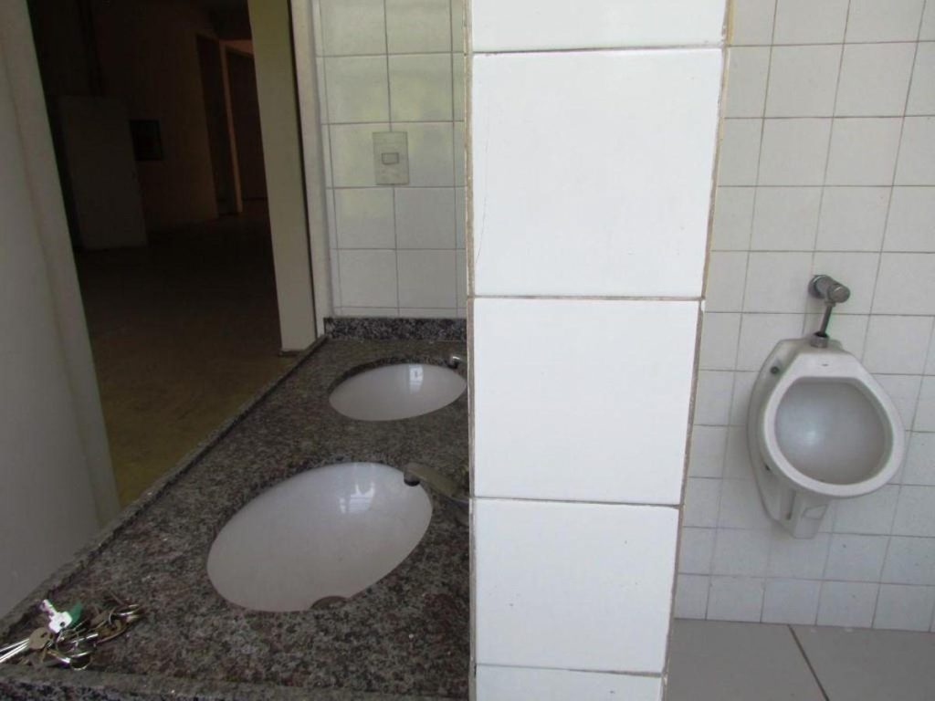 Galpão – São Cristóvão – Rua Melo e Souza – 780 m² – R$40.000,00