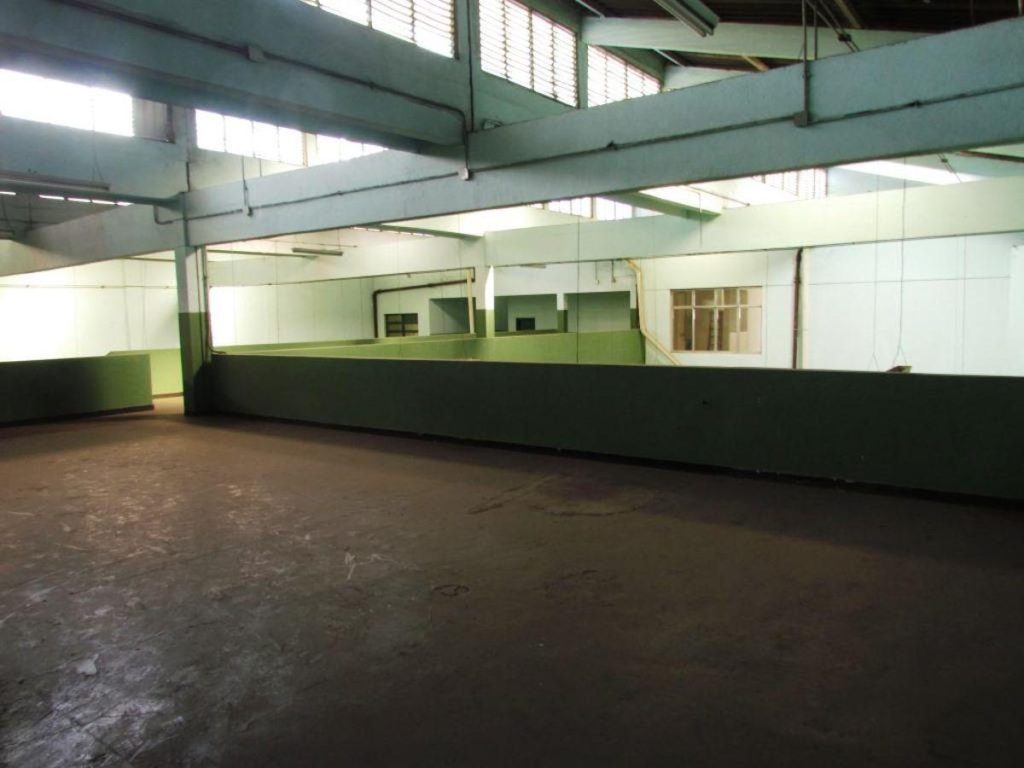 Galpão – São Cristóvão – Rua Melo e Souza – 3.373 m² – R$75.000,00