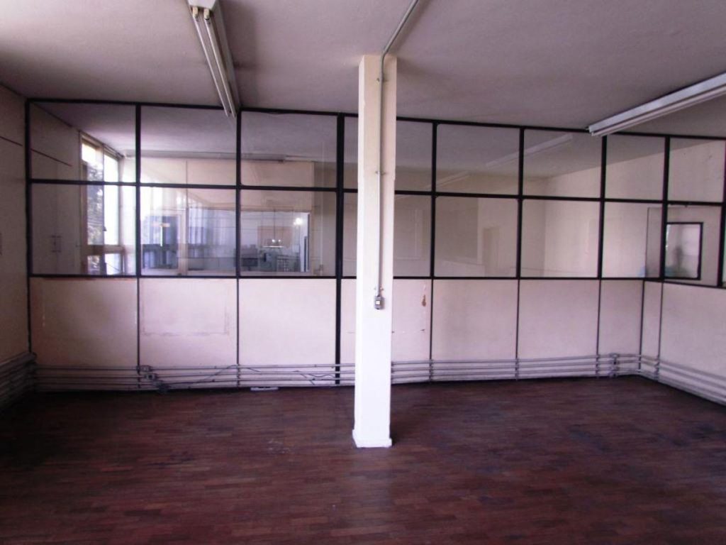 Galpão – São Cristóvão – Rua Melo e Souza – 3.373 m² – R$75.000,00