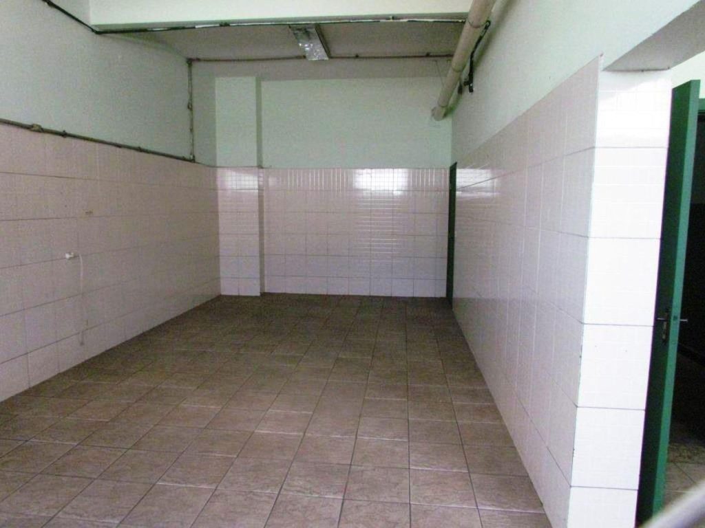 Galpão – São Cristóvão – Rua Melo e Souza – 3.373 m² – R$75.000,00
