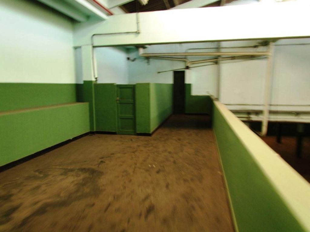 Galpão – São Cristóvão – Rua Melo e Souza – 3.373 m² – R$75.000,00