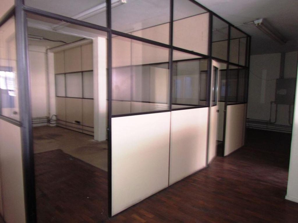 Galpão – São Cristóvão – Rua Melo e Souza – 3.373 m² – R$75.000,00