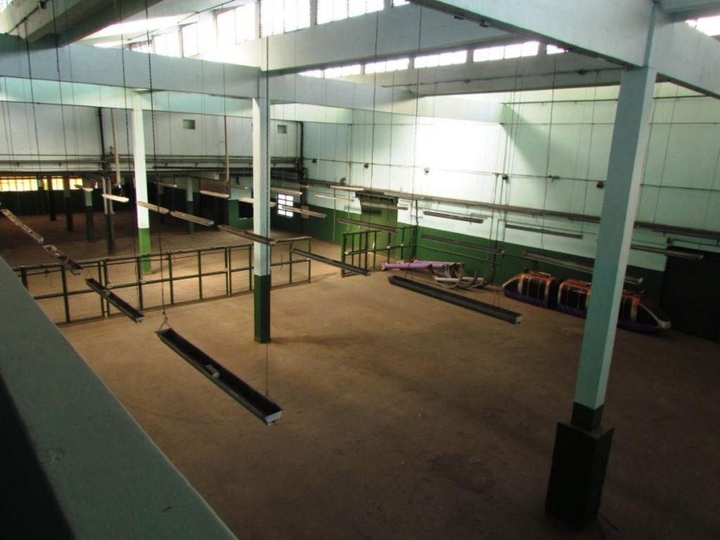 Galpão – São Cristóvão – Rua Melo e Souza – 3.373 m² – R$75.000,00