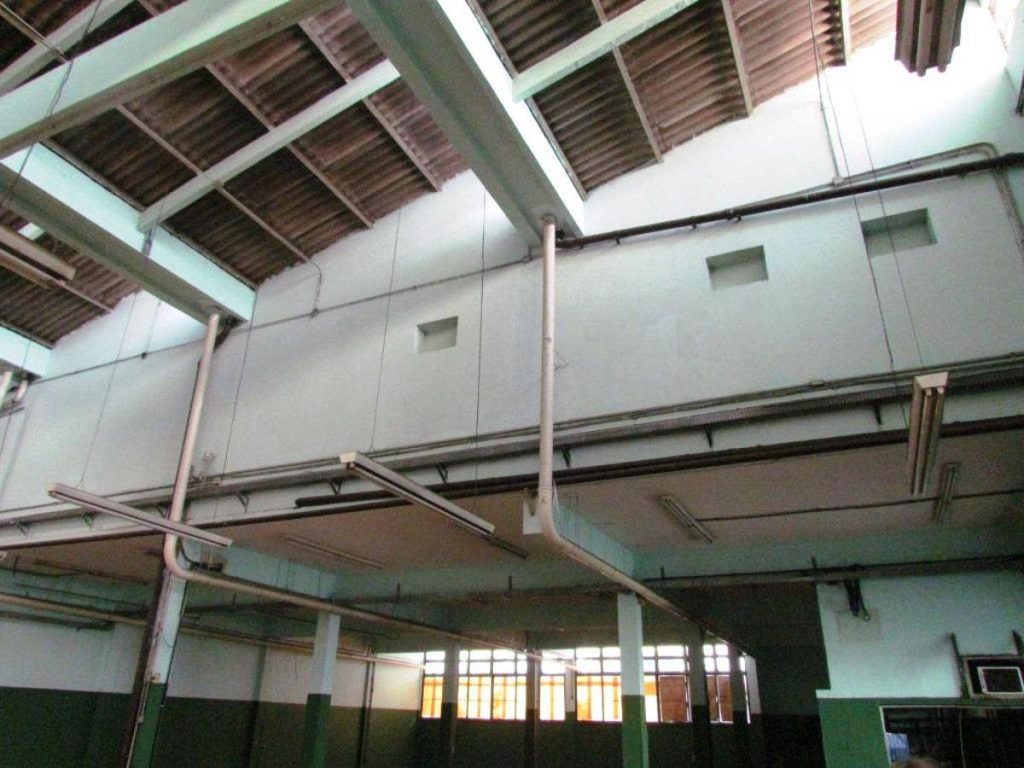 Galpão – São Cristóvão – Rua Melo e Souza – 3.373 m² – R$75.000,00