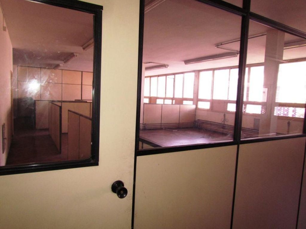 Galpão – São Cristóvão – Rua Melo e Souza – 3.373 m² – R$75.000,00