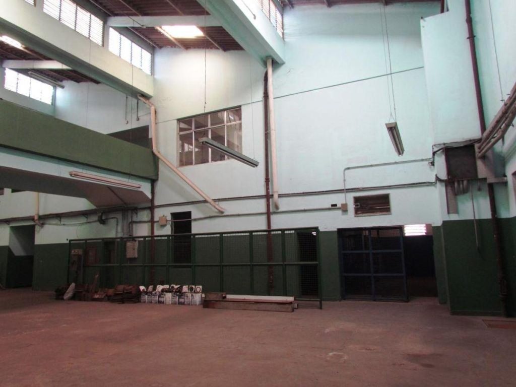 Galpão – São Cristóvão – Rua Melo e Souza – 3.373 m² – R$75.000,00