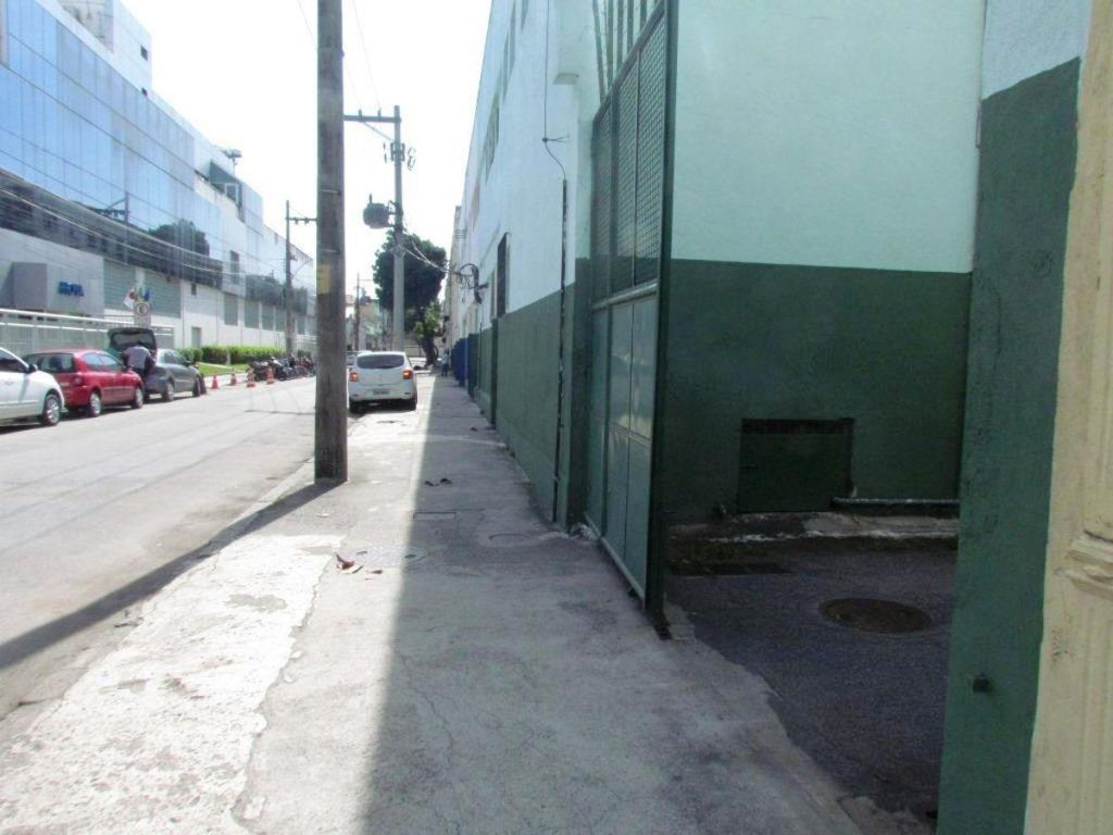 Galpão – São Cristóvão – Rua Melo e Souza – 3.373 m² – R$75.000,00