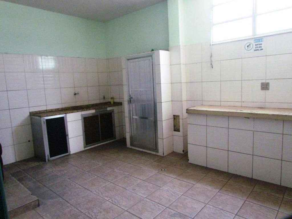 Galpão – São Cristóvão – Rua Melo e Souza – 3.373 m² – R$75.000,00